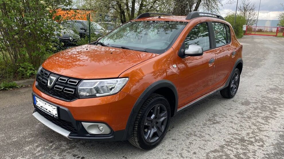 Dacia Sandero 69.294 km 8.900 € Berlin 12057