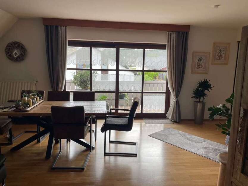 Wohnung zum Mieten in Bechhofen 700 € 108 m²