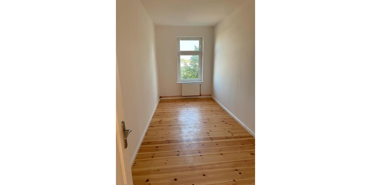 Etagenwohnung Oranienburg - 4 Zimmer, 98 m&sup2;, 999&euro; | Angebot:26398994