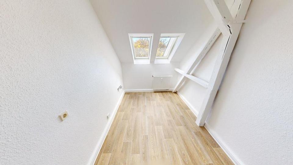 Dachgeschoßwohnung Chemnitz Kapellenberg - 2 Zimmer, 72 m&sup2;, 410&euro; | Angebot:26693661