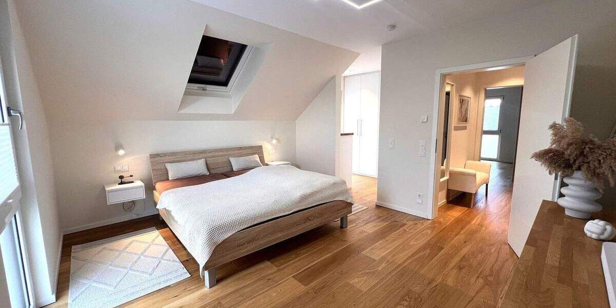 Einfamilienhaus Langenfeld Reusrath - 4 Zimmer, 155 m&sup2;, 2.150&euro; | Angebot:24775626
