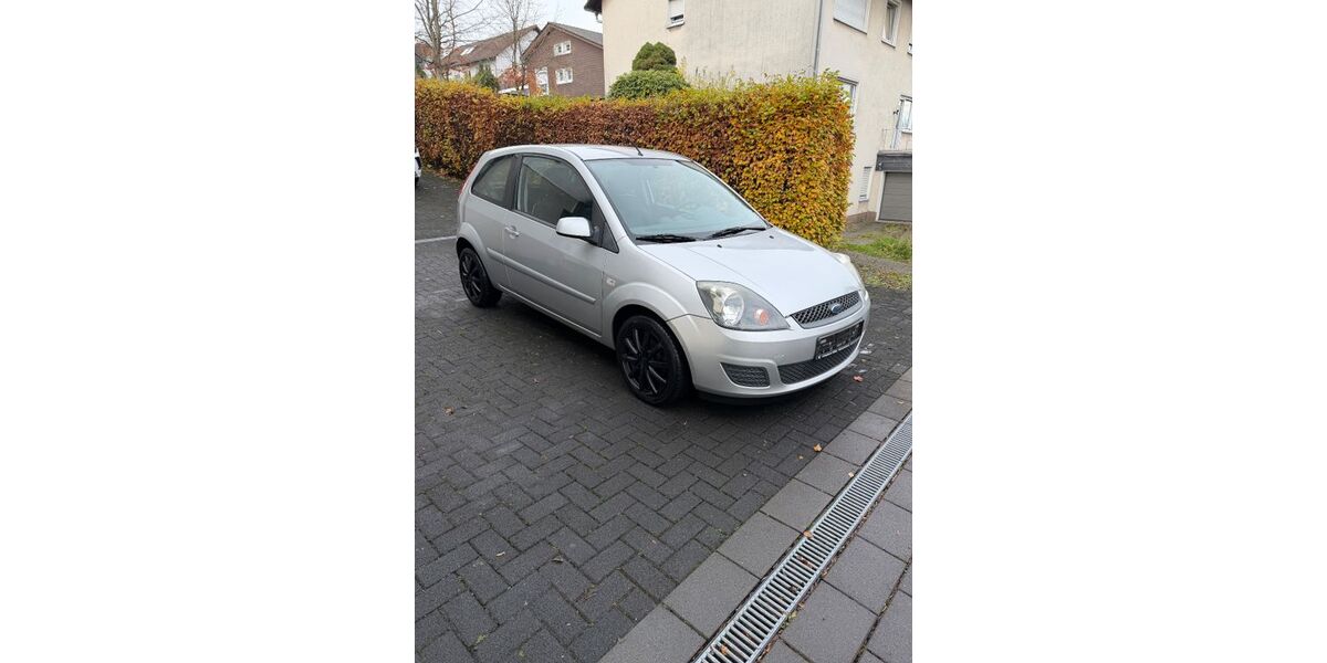 Ford Fiesta 165.000 km 1.190 € Olpe 57462