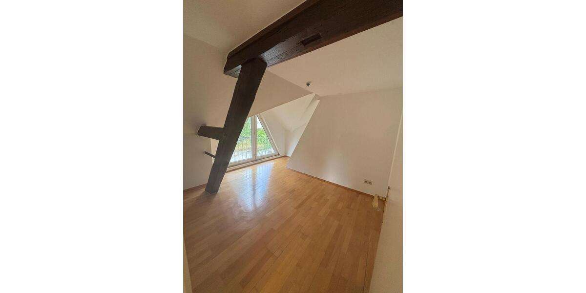 Dachgeschoßwohnung Überlingen - 3.5 Zimmer, 105 m&sup2;, 1.020&euro; | Angebot:26056921