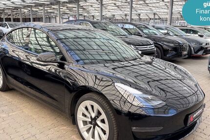 Tesla Model 3 68.938 km 29.590 &euro; Ludwigsfelde (bei Berlin) 14974