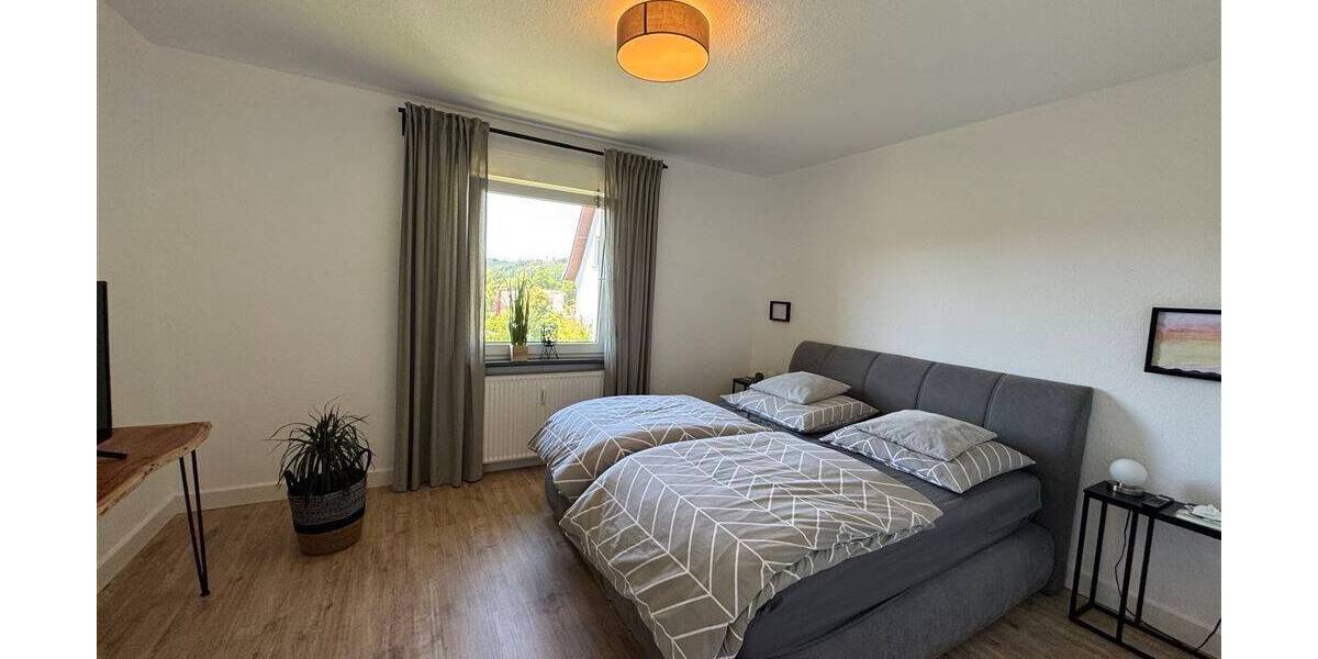 Mehrfamilienhaus, Wohnhaus Kirchhundem Würdinghausen - 6 Zimmer, 139 m&sup2;, 179.000&euro; | Angebot:25682637