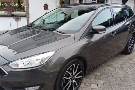 Ford Focus 77.500 km 8.700 &euro; Bestwig 59909