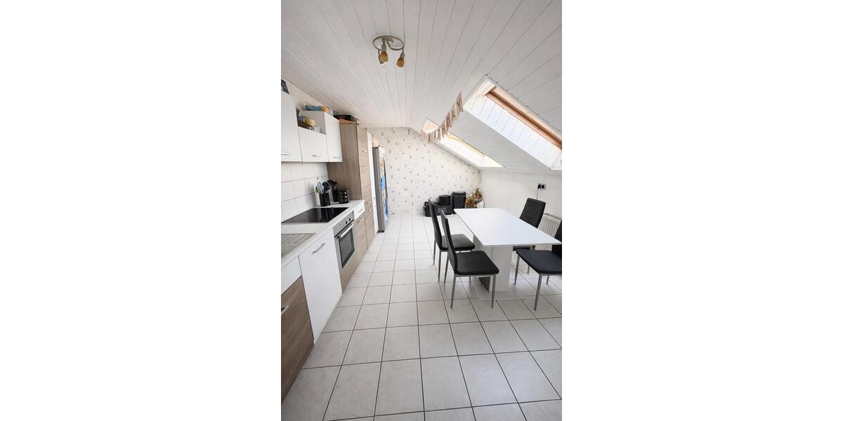 Dachgeschoßwohnung Mannheim Neckarstadt-Ost - 4 Zimmer, 102 m&sup2;, 265.000&euro; | Angebot:25768093