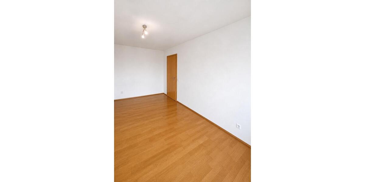 Hochparterre Schweinfurt Bellevue - 3.5 Zimmer, 80 m&sup2;, 215.000&euro; | Angebot:26415842