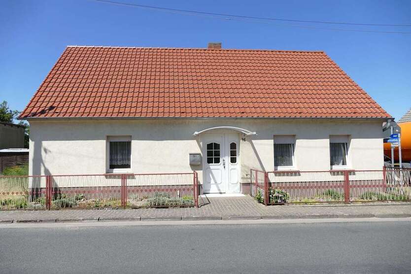 Haus zum Kaufen in Friedland 95.000 € 75 m²