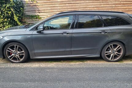 Ford Mondeo 93.000 km 11.500 &euro; Kranenburg 47559