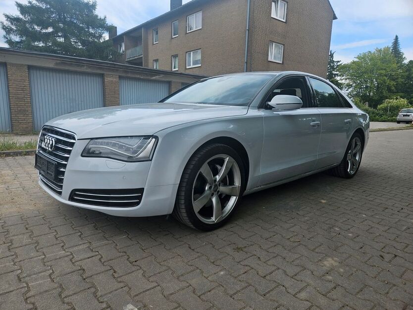 Audi A8 104.000 km 19.999 € Krefeld 47807