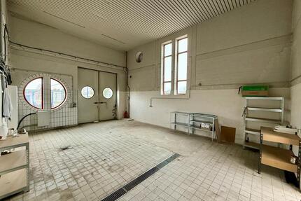 Lagerhalle Genin – vielseitig nutzbar mit optionalen Stellplätzen