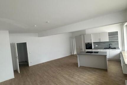 Frisch renovierte 4-Zimmer-Wohnung in Osnabrück mit großer Wohnküche