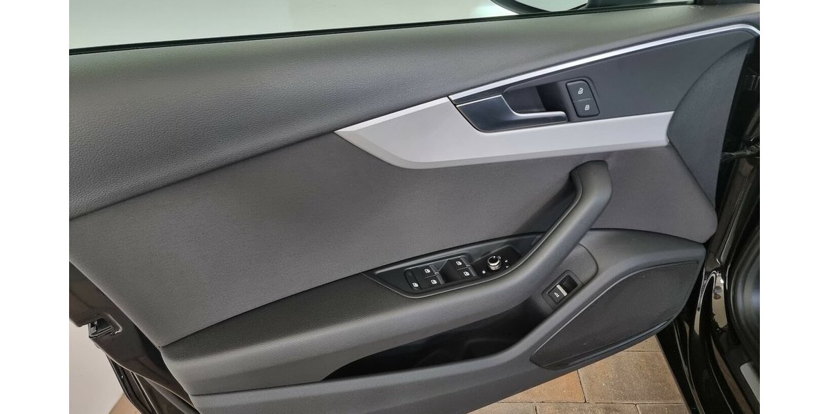 Audi A4 35 TFSI Automatik LED AHK Navi Klima Tempomat 98.400 km 21.450 &euro; Garrel 49681