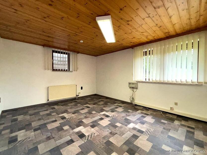 Zentrale Bürofläche in Rehau zu vermieten – Ideal für Kanzlei, Praxis oder Büro