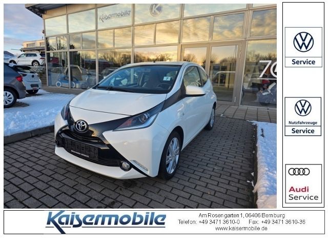 Toyota Aygo (X) 81.382 km 7.989 &euro; Bernburg (Saale) 06406