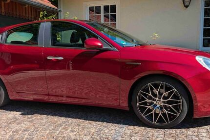 Alfa Romeo Giulietta 121.000 km 11.700 € Münsing 82541