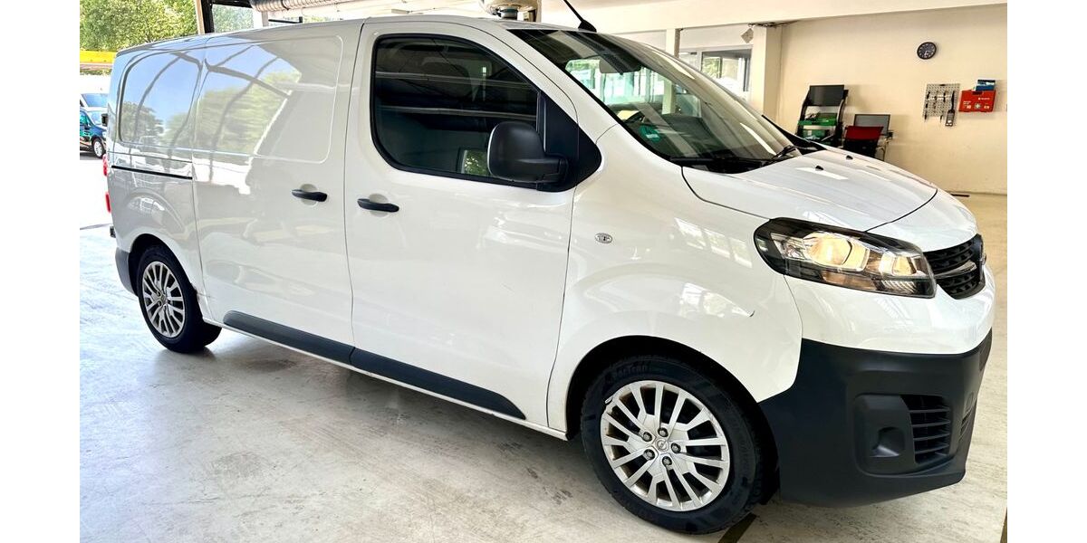 Opel Vivaro 126.946 km 17.900 &euro; Bremen 28217
