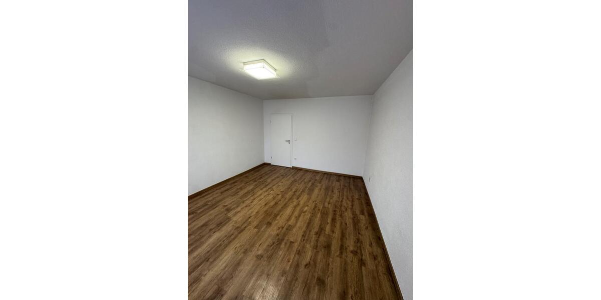 Sanierte 4 Zimmer Wohnung 145qm 4 zimmer