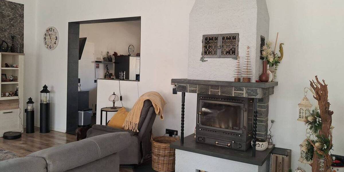 Einfamilienhaus Falkenberg Schmerkendorf - 7 Zimmer, 251 m&sup2;, 180.000&euro; | Angebot:26696009