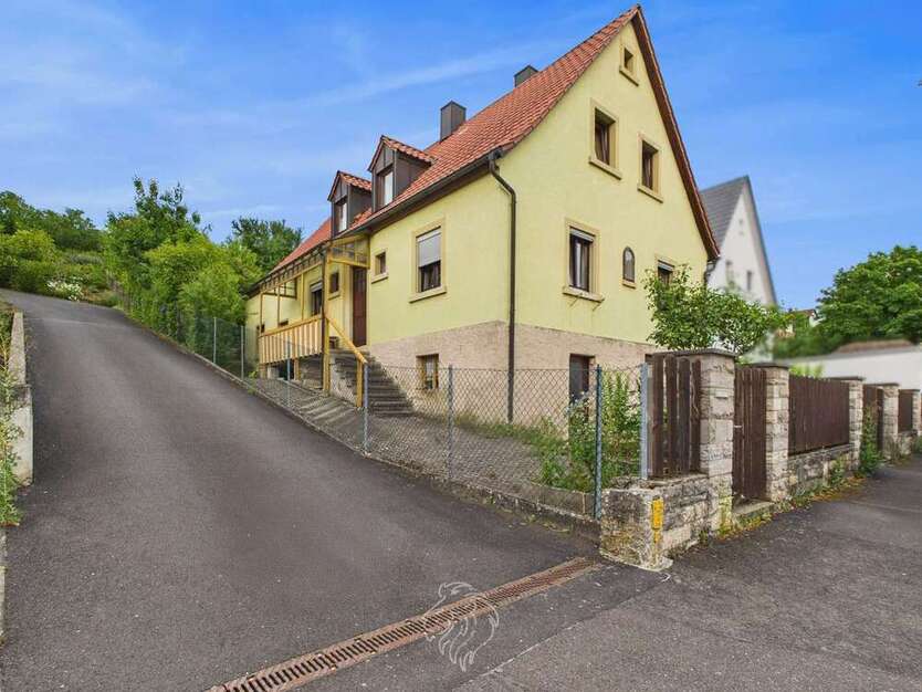 Haus zum Kaufen in Würzburg Versbach 399.000 € 100 m²