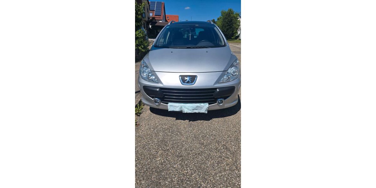 Peugeot 307 171.000 km 2.699 &euro; Kaisersbach 73667