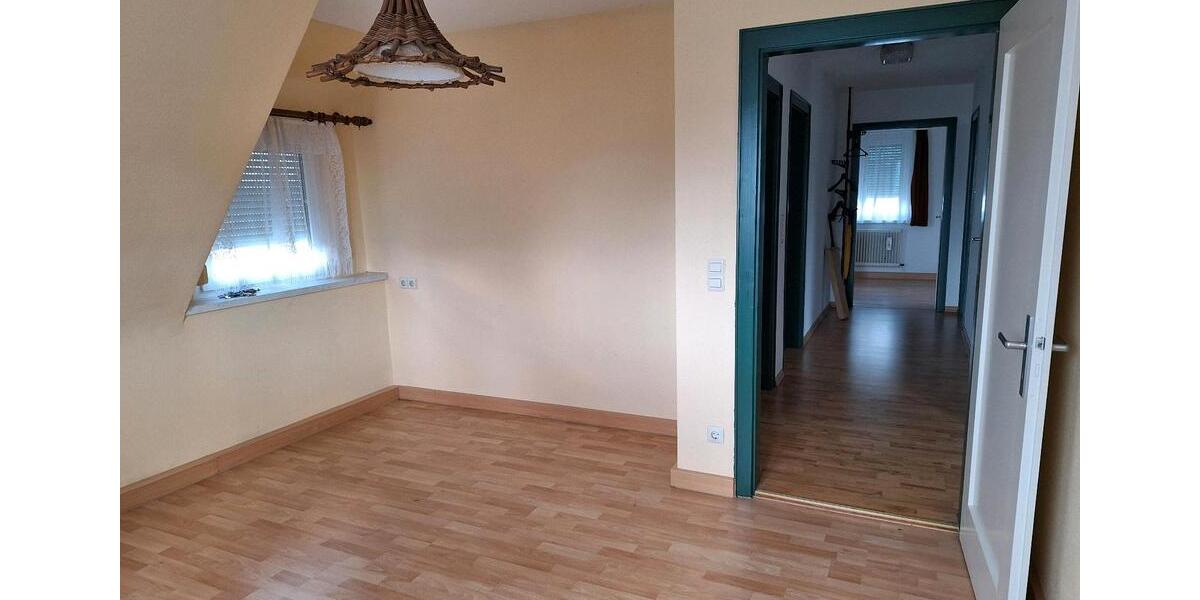 Mehrfamilienhaus, Wohnhaus Villingen-Schwenningen Schwenningen - 8 Zimmer, 202 m&sup2;, 480.000&euro; | Angebot:23593702