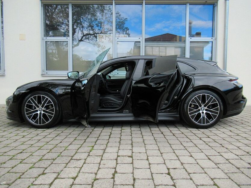 Porsche Taycan 10.000 km 75.950 € Gauting bei Starnberg 82131