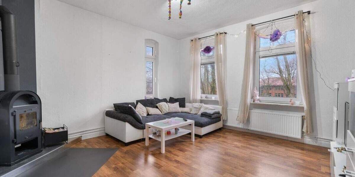 Mehrfamilienhaus, Wohnhaus Hohenwestedt - 8 Zimmer, 221 m&sup2;, 289.000&euro; | Angebot:25777887