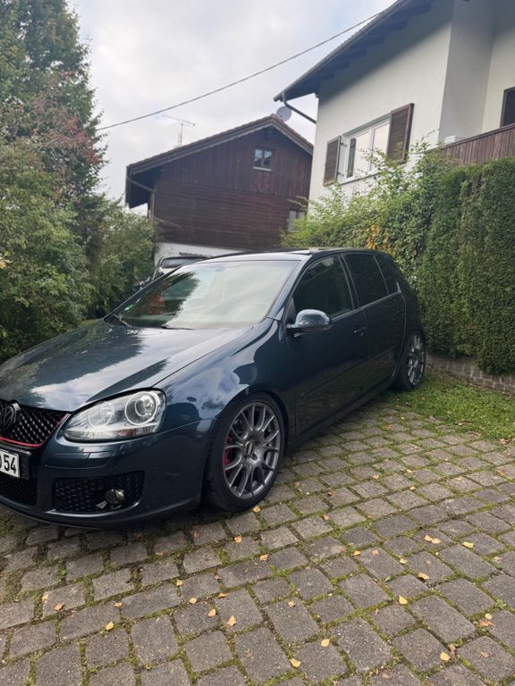 VW Golf 225.000 km 5.000 € Unterhaching 82008