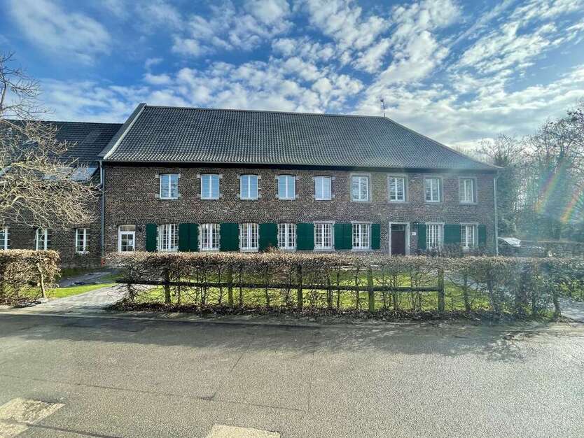 Wohnung zum Mieten in Jüchen 1.975 € 158 m²