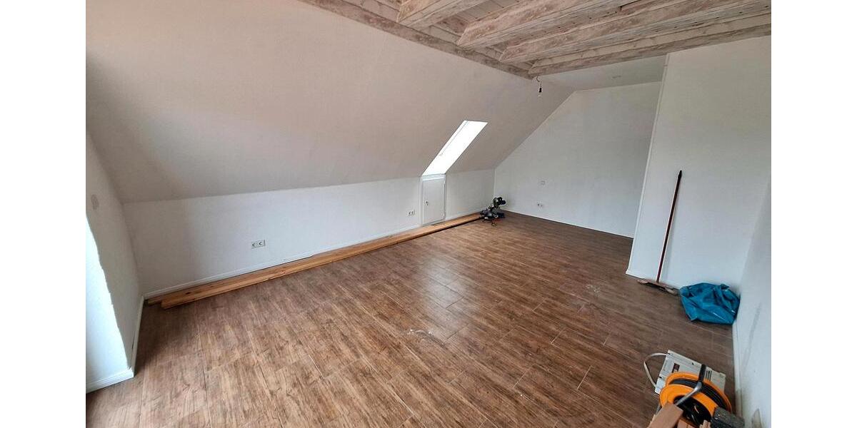 Dachgeschoßwohnung Langenhorn - 3 Zimmer, 60 m&sup2;, 650&euro; | Angebot:25382752