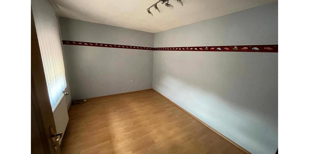 Einfamilienhaus Dermbach - 5 Zimmer, 140 m&sup2;, 165.000&euro; | Angebot:25157495