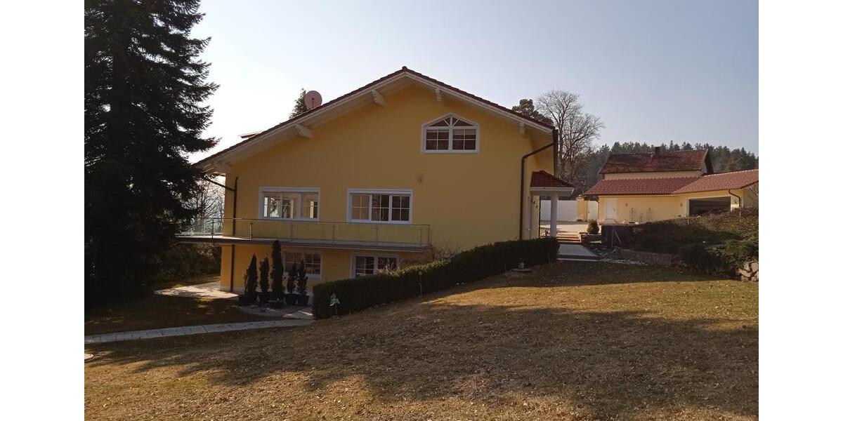 Villa Viechtach - 9 Zimmer, 400 m&sup2;, 1.250.000&euro; | Angebot:26548132
