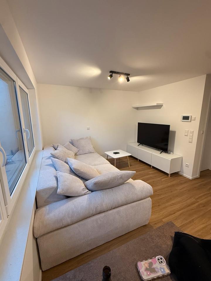 Möblierte 2,5 Zimmer Neubau Wohnung für Pendler zimmer