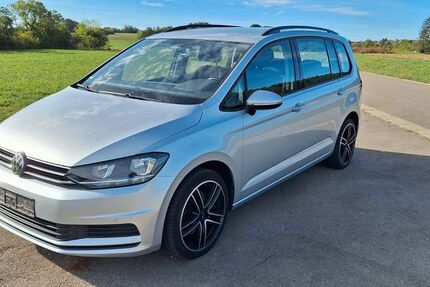 VW Touran 123.500 km 15.499 &euro; Schwenningen 72477