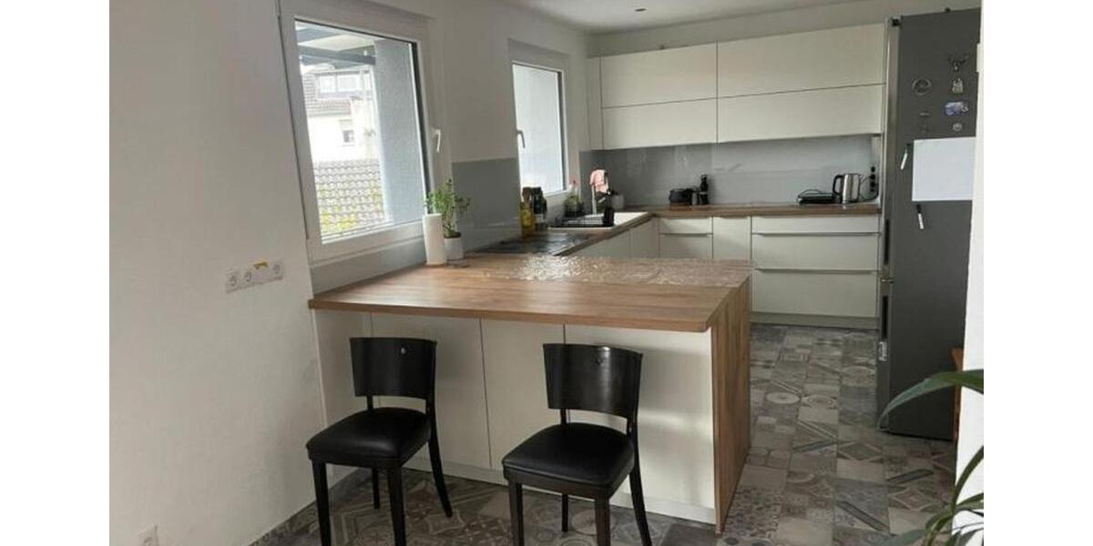 Etagenwohnung Bonn Hardtberg - 4 Zimmer, 100 m&sup2;, 950&euro; | Angebot:25932372