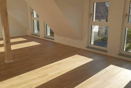 Wohnung Dormitz - 3 Zimmer, 84 m&sup2;, 1.200&euro; | Angebot:26815833