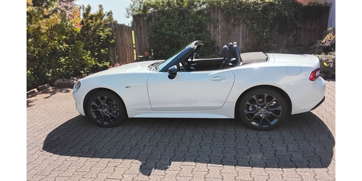 Fiat 124 Spider 25.500 km 19.000 &euro; Essen 45289