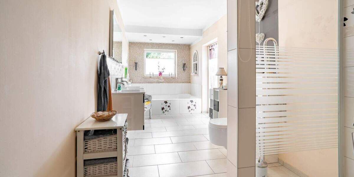 Einfamilienhaus Lalendorf OT Nienhagen Nienhagen - 8 Zimmer, 178 m&sup2;, 258.000&euro; | Angebot:25769614