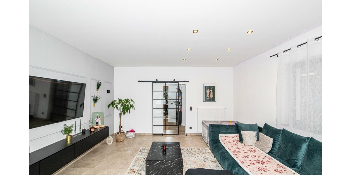 Modernisiertes Reihenmittelhaus mit Gartenidylle und großzügigem Wohnambiente - Reihenmittelhaus Rötz | Angebot:24749413