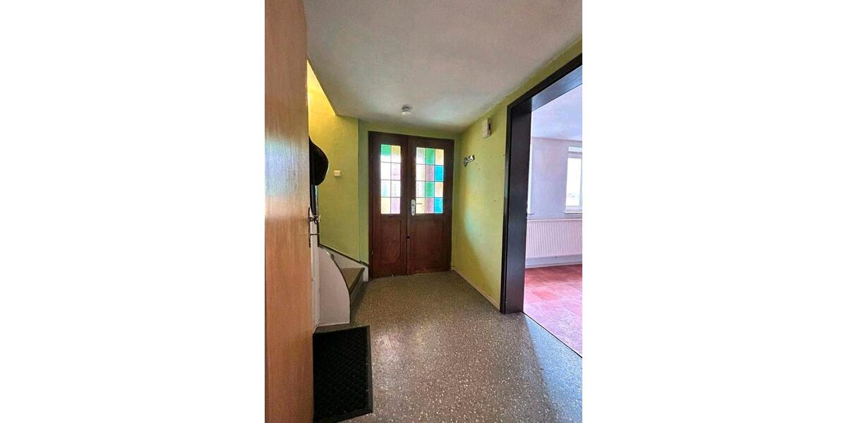 Einfamilienhaus Kirchhain - 6 Zimmer, 130 m&sup2;, 156.000&euro; | Angebot:26240599