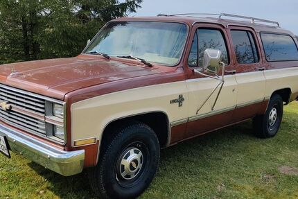 Chevrolet Suburban 75.533 km 15.200 &euro; Wittenburg 19243
