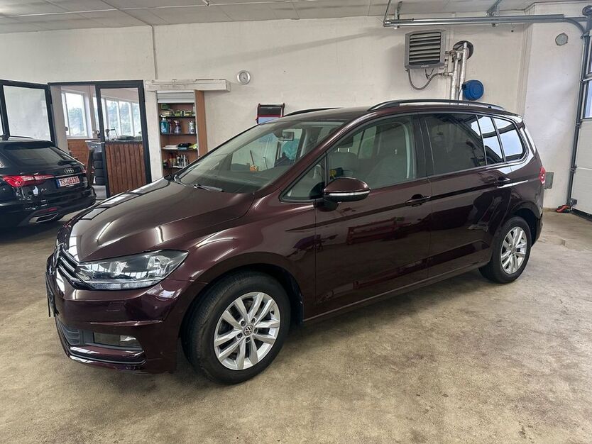 VW Touran 65.000 km 17.900 € Petting /Waging am See 83367