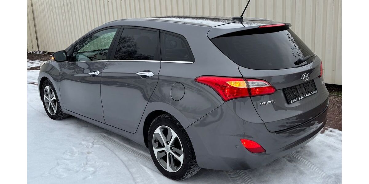 Hyundai i30 101.015 km 11.990 &euro; Wallenhorst 49134