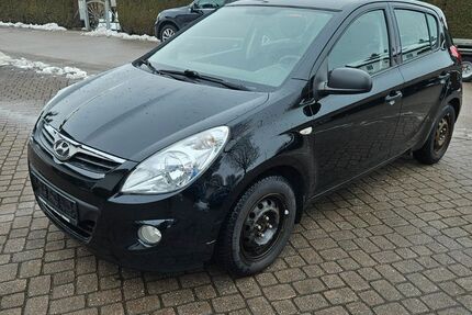 Hyundai i20 196.000 km 1.990 &euro; Rosenheim 83026