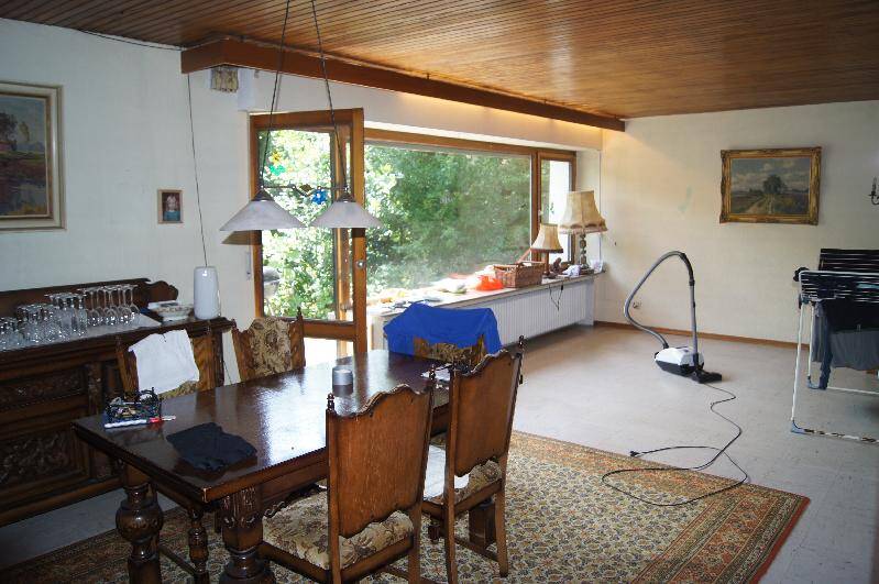 Schöner Bungalow im Dornröschenschlaf! 4 Zi, 100m² WF, GST 525m²,Garage und Keller in Niederkassel 4 zimmer