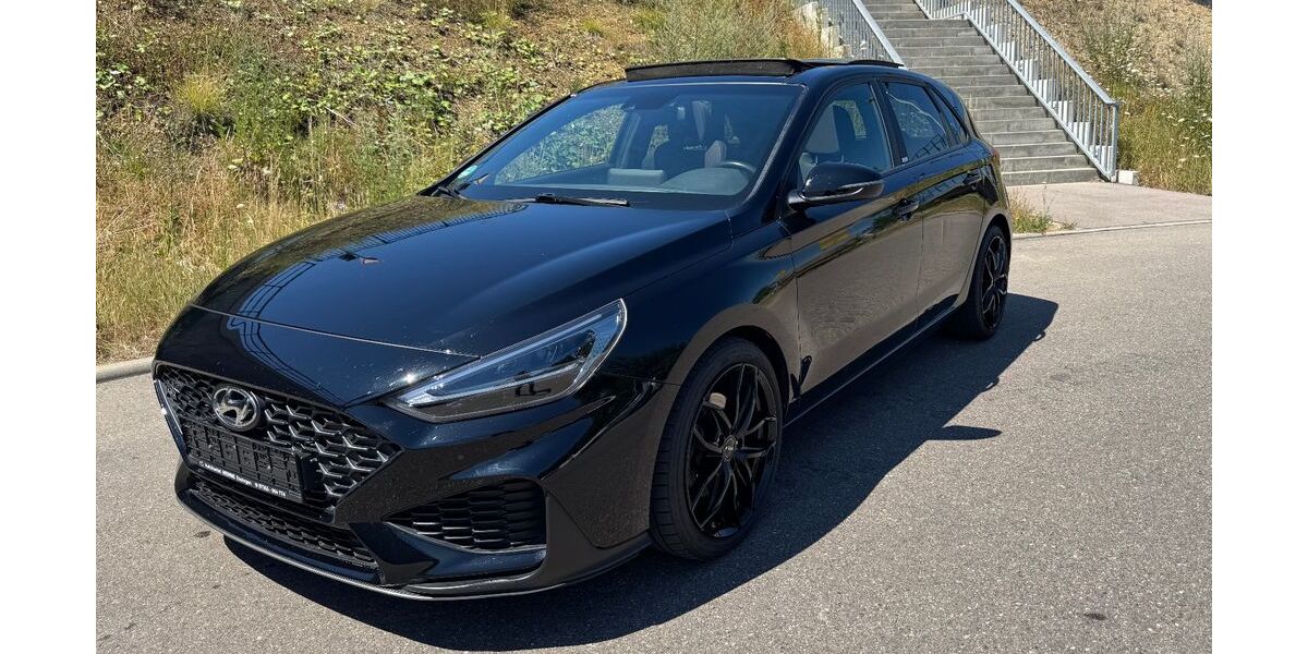 Hyundai i30 189.000 km 14.000 &euro; Essingen­­­ 73457