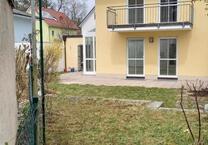 lichtdurchflutete DHH 3850€ + geräum. Garag. 150€ in Waldperlach