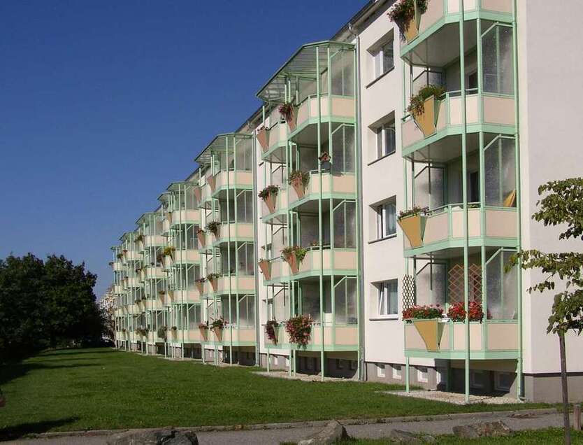 Wohnung zum Mieten in Gera 300 € 48.78 m²